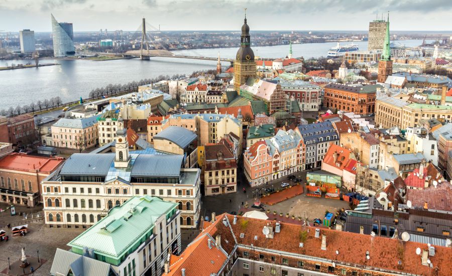 Обзор: в какую сумму обойдется содержание жилья в Латвии