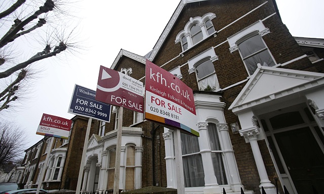 Количество предложений на рынке недвижимости Великобритании за год выросло почти в 1,5 раза