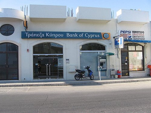 Банки Кипра принудительно закрывают счета российских клиентов