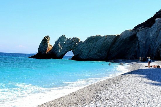 Галька с греческого пляжа обойдется туристам в €1000