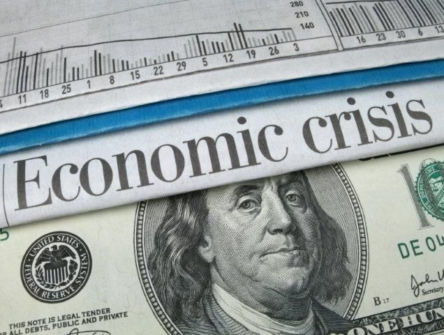 Новый мировой кризис? Американский биржевой рынок рухнул вниз, доллар укрепляется, а МВФ снизила прогнозируемый рост для мировой экономики