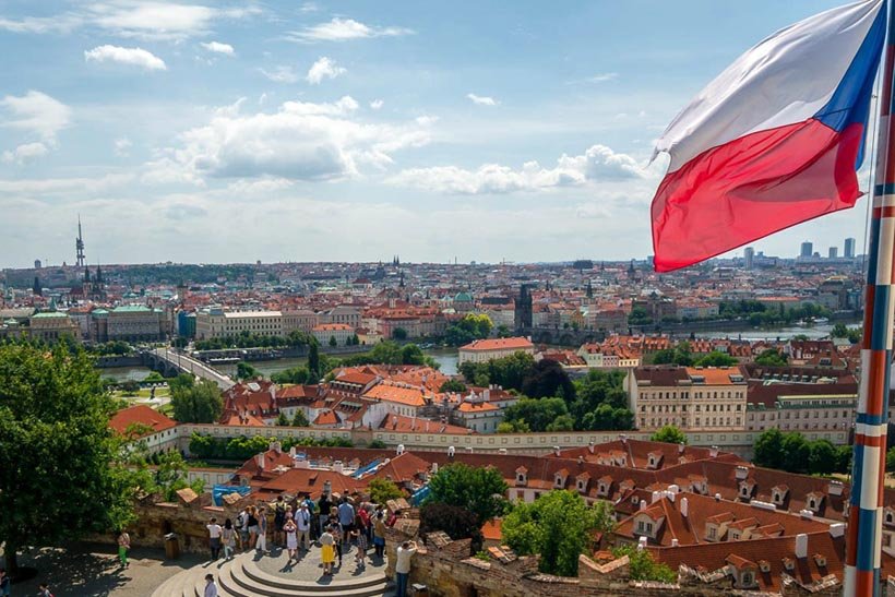 Чехия вновь оказалась в красной зоне европейской карты заражения COVID-19