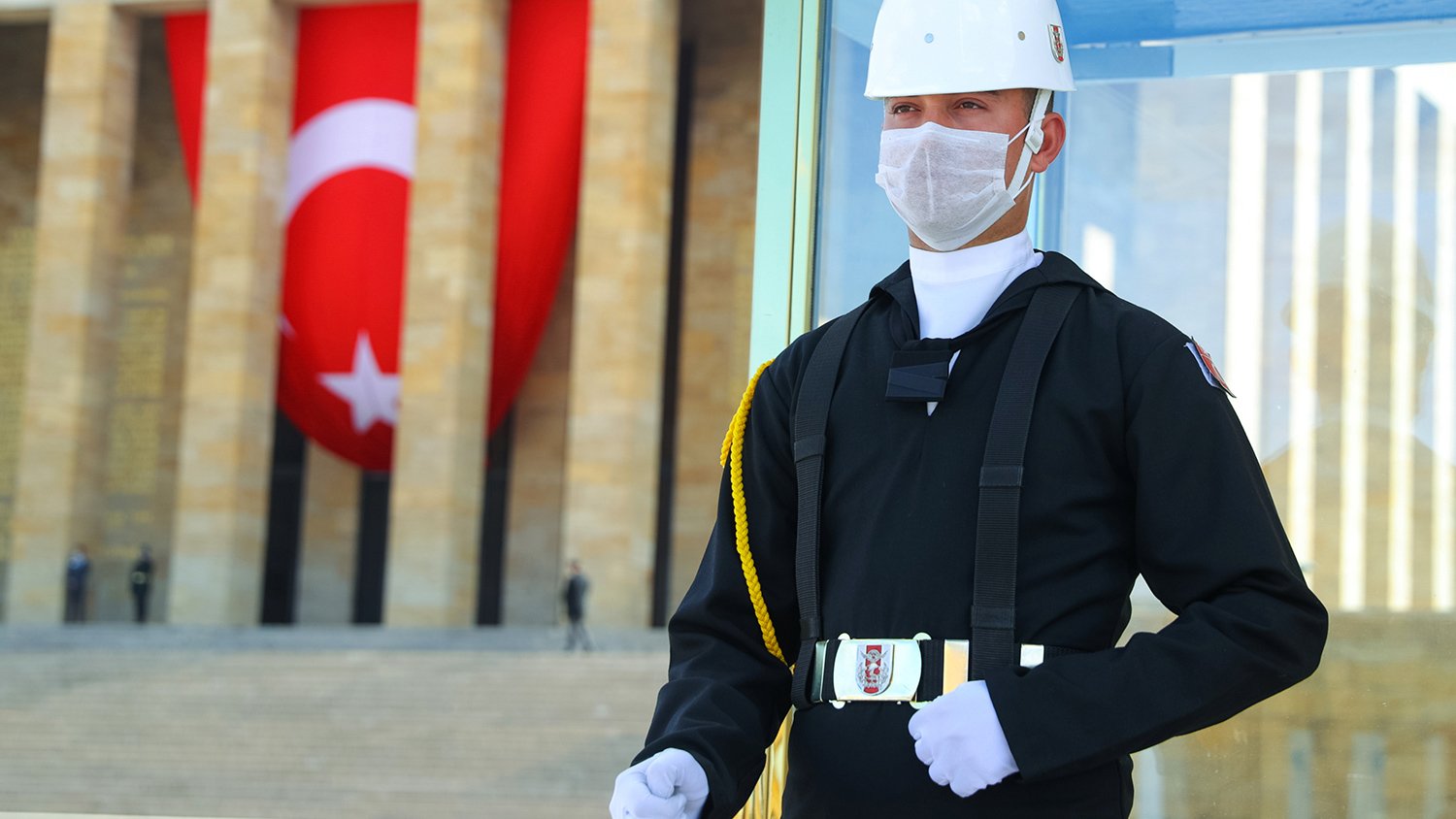 В Турции введут жесткий новогодний карантин