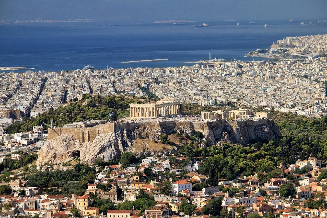 Греческий рынок недвижимости превратился в «зомби»