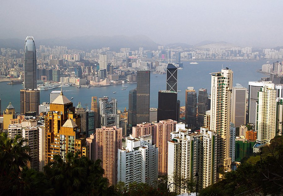 В Гонконге количество сделок с жильем снизилось на 33%