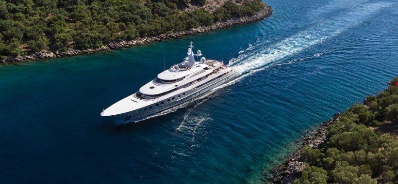 Гибралтар выставил на торги яхту российского миллиардера