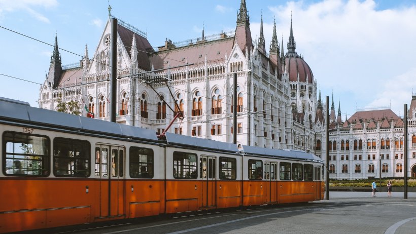 Венгрия продолжит выдавать визы россиянам