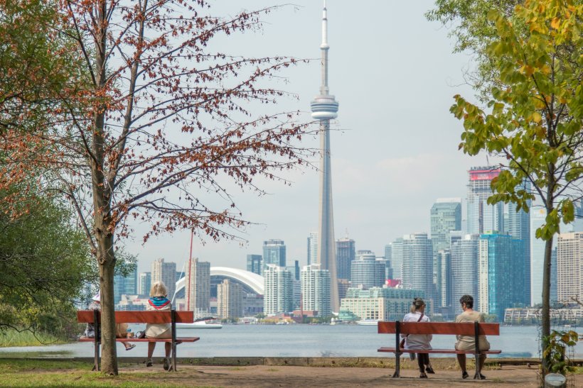 Цены на недвижимость в Канаде падают, рынок замедляется. Прогноз на 2023