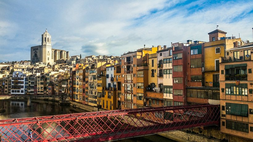 Риски покупки недвижимости в Испании. Как забрать квартиру у «окупасов»