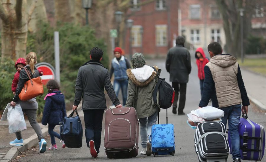 В Германии уменьшили выплаты для беженцев