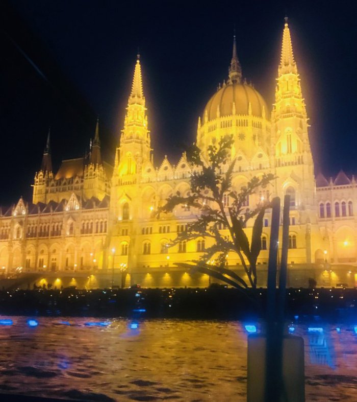 Венгрия вновь открывает программу «Золотая виза» для инвесторов
