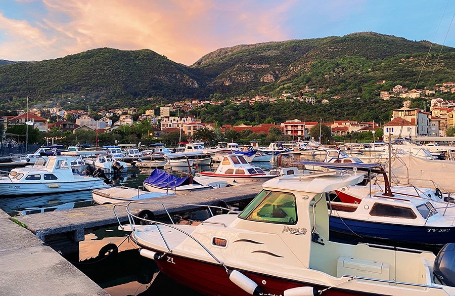 В Черногории хотят запретить владельцам самостоятельно продавать недвижимость