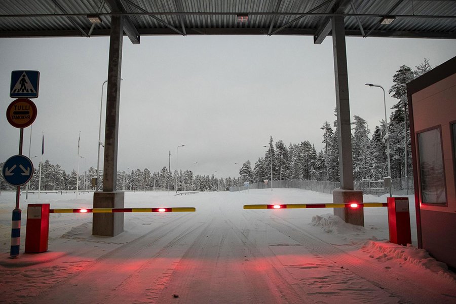 Финляндия установила двойные заграждения на границе с Россией