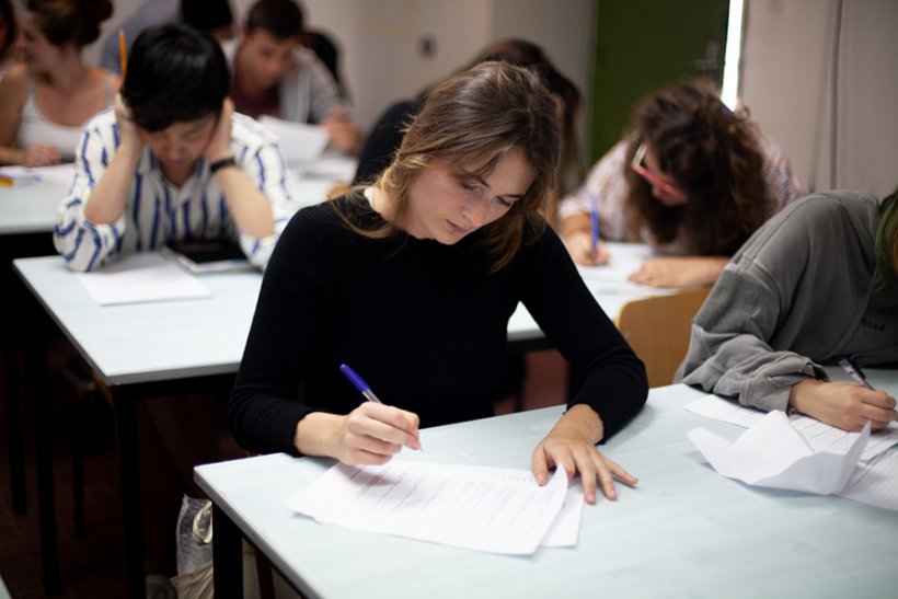 Учебную визу Испании получили почти 76 000 студентов из третьих стран