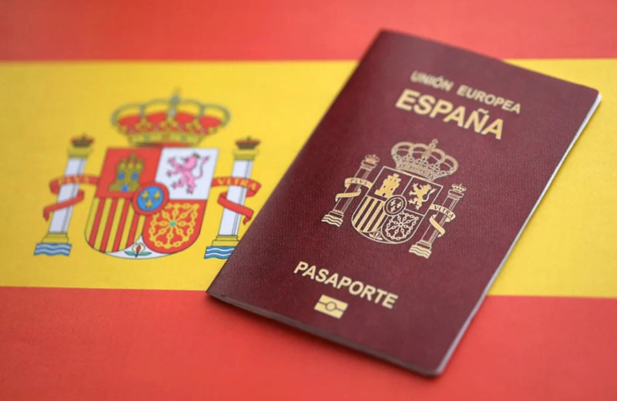 Spain to Review Naturalized Citizens: Who Risks Losing Their Passports in 2025?