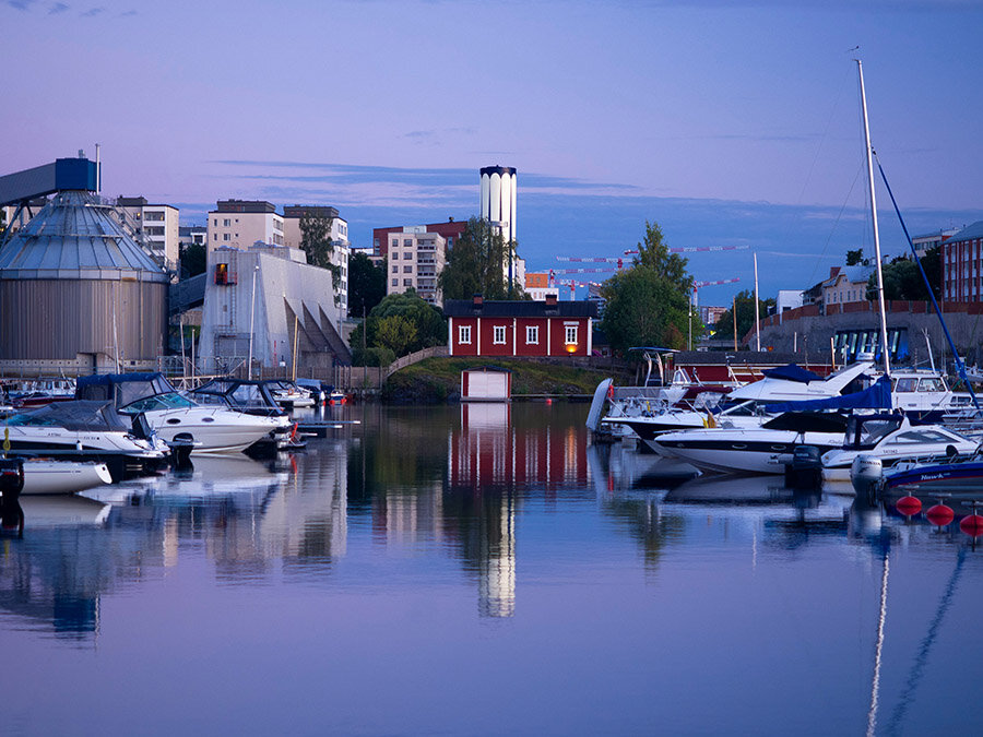 Finland tightens family reunification rules: age threshold, income requirements, and residency conditions take effect