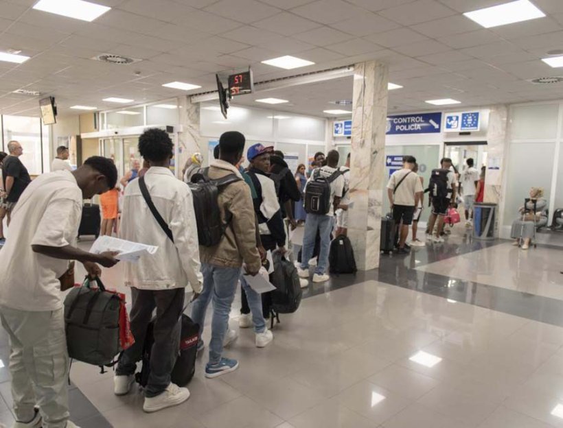Anti-Immigrant Sentiment Grows in Spain: Majority Support Deportations