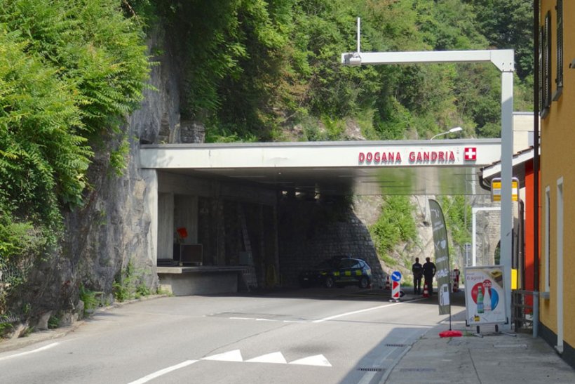 ЕС ужесточает правила безвиза из-за миграции