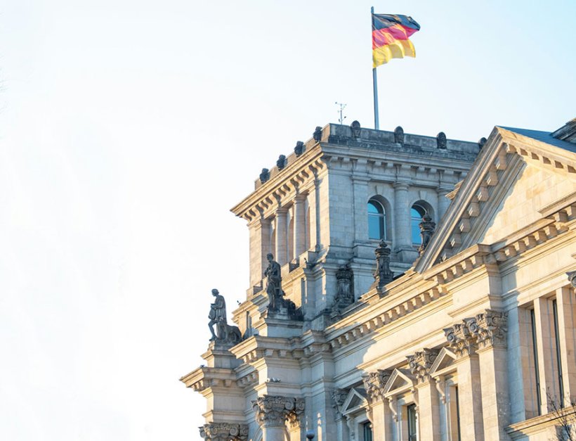 Немецкие гособлигации растут на фоне слабых макроэкономических данных в Европе