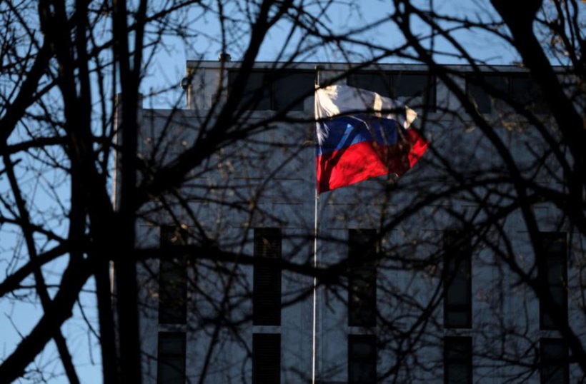 Россиян заставят сообщать о ВНЖ других стран и втором паспорте