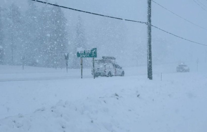 Снежные шквалы парализуют Онтарио