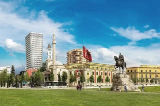 Исследование рынка недвижимости Албании 2025 года: цены, доходность, риски