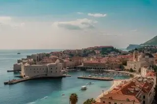 Европейские города сталкиваются со спадом туризма