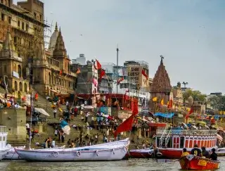 Рупия обновила минимум на фоне войны на Ближнем Востоке