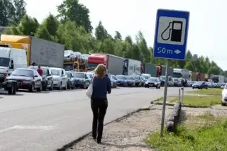 New restrictions in Lithuania for Russians and Belarusians: migration, real estate and fuel