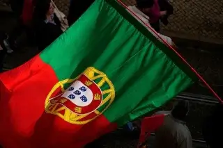 Португалия ужесточает сроки получения гражданства: 7 и 10 лет без переходного периода
