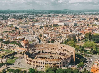 UniCredit профинансировал жилье в Милане и Риме