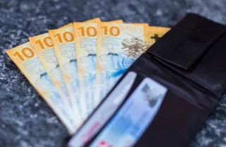 Зарплаты в Швейцарии выросли на 1,6% — рекорд за 15 лет