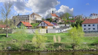 Сильный спрос толкает жильё Чехии к новым рискам