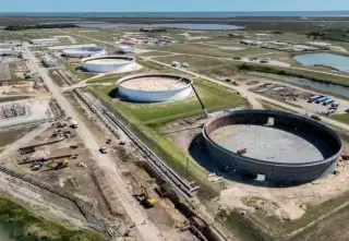 Мировые запасы нефти тают рекордными темпами из-за войны с Ираном