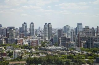 Thiel Purchase Heats Up Elite Buenos Aires