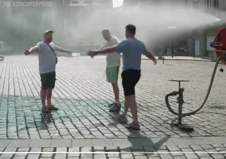 Anomalous Heat Wave in Europe: More Than 1,300 Deaths in a Week