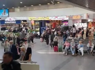 In St. Petersburg, more than 40 flights were delayed after a drone attack