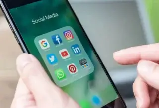 WhatsApp in the UAE: fines and criminal liability for forwarding messages