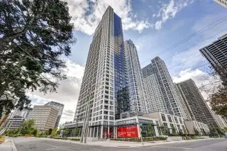 Canada’s Housing Engine Stalls as Economy Weakens