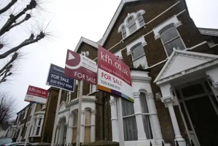 Количество предложений на рынке недвижимости Великобритании за год выросло почти в 1,5 раза