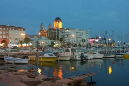 Хочу жить у моря во Франции: Средиземноморское побережье как альтернатива Лазурному + обзор цен