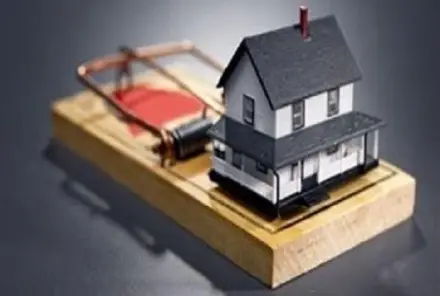 Французских риелторов обязали писать доносы на своих клиентов: портрет подозрительного инвестора