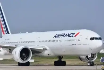 Air France-KLM Shares Rise 14% After Premium Travel Report