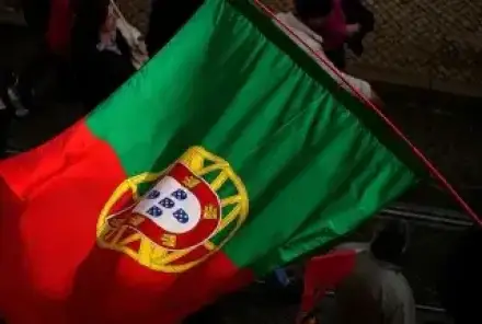 Португалия ужесточает сроки получения гражданства: 7 и 10 лет без переходного периода