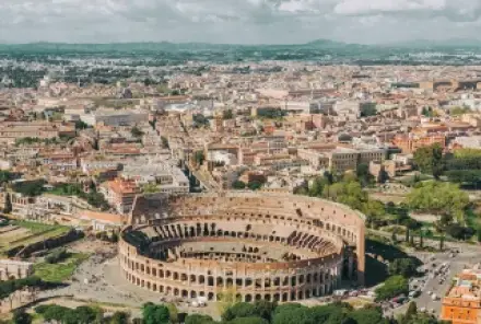 UniCredit профинансировал жилье в Милане и Риме