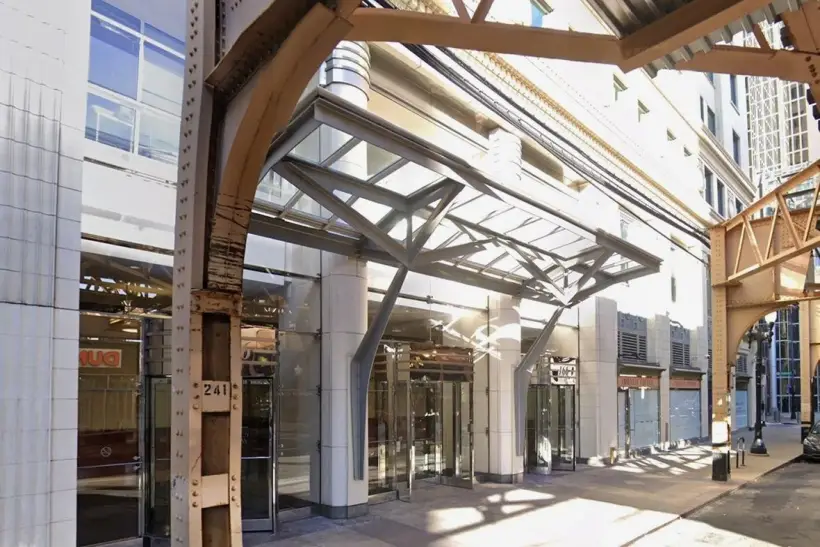 Чикагская офисная башня продана с 87% дисконтом от допандемийной цены