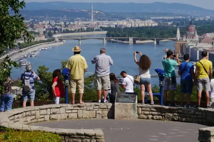 Длинные выходные 2026 ускорят путешествия