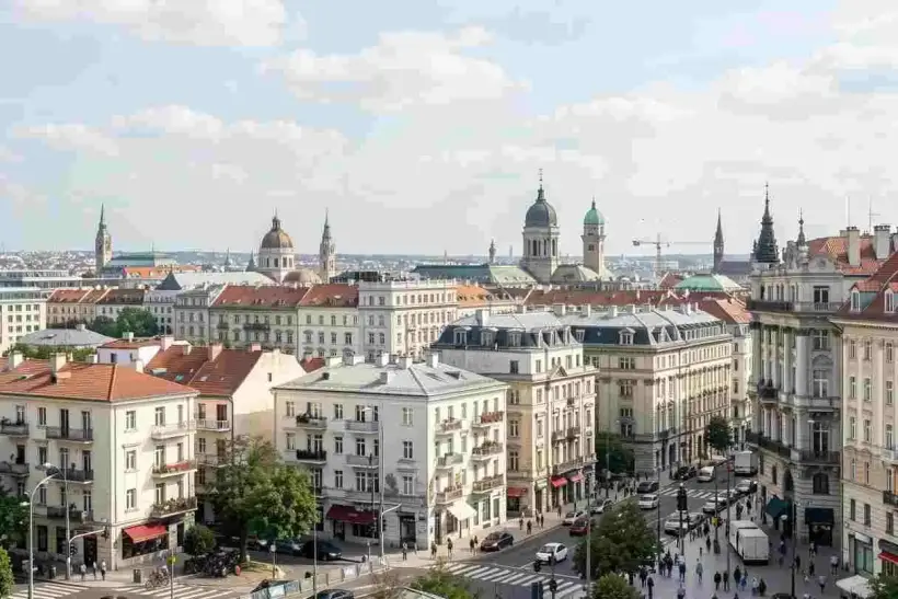 Budapest Joins European Crackdown on Airbnb Rentals