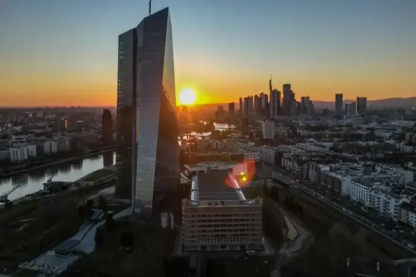 Нефтяной шок меняет тон центробанков