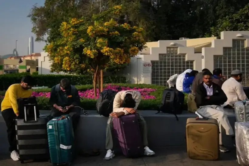 Отели Дубая и Шарджи выселяют туристов и повышают цены